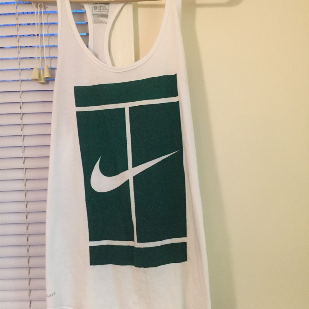 Nike tank